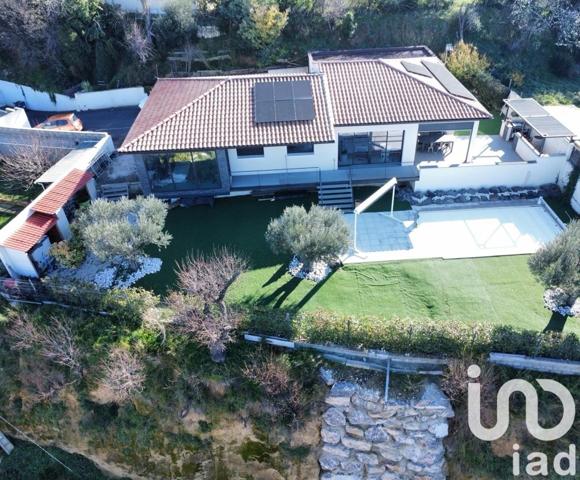 Maison d’architecte 5 pièces de 149 m² à Corneilhan (34490)