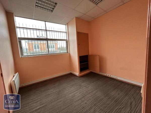 Local professionnel à vendre 1360m²