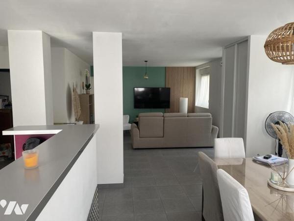 PROCHE CENTRE-VILLE UN APPARTEMENT 4 PIECES PRINCIPALES DE PLAIN-PIED EN PARFAIT ETAT 