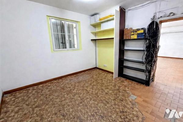 A VENDRE LOCAL COMMERCIAL CONDE-EN-NORMANDIE