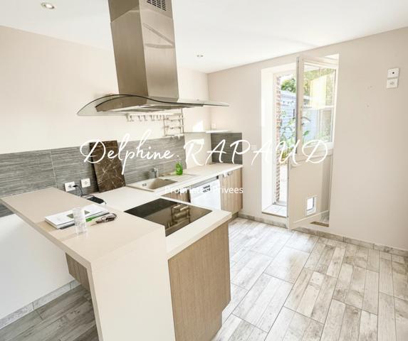 EXCLUSIVITÉ  Maison en pierre 3 chambres avec studio indépendant et grange