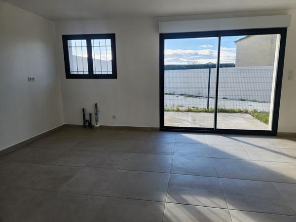 EXCLUSIVITE A MORIERES VEDENE - APPARTEMENT A VENDRE DE 94 M² AVEC TERRASSE JARDIN PARKING SANS CHARGES