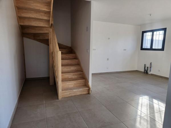 EXCLUSIVITE A MORIERES VEDENE - APPARTEMENT A VENDRE DE 94 M² AVEC TERRASSE JARDIN PARKING SANS CHARGES