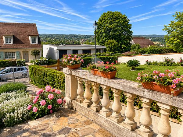 CHAUMONTEL  Maison familiale 147 m²  5 chambres   Vue panoramique plein Sud