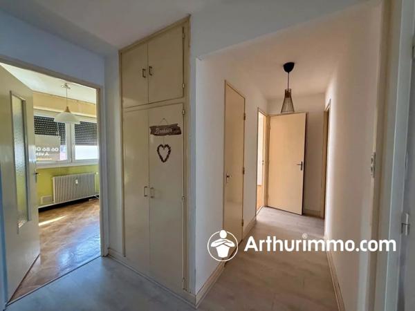 Vente                                                      Appartement
                        
                     3 pièces                      65 m2                     à Belfort