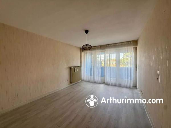 Vente                                                      Appartement
                        
                     3 pièces                      65 m2                     à Belfort