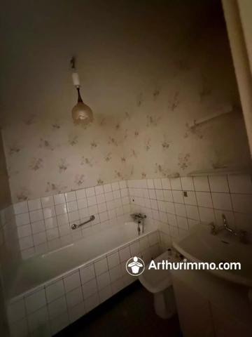 Vente                                                      Appartement
                        
                     3 pièces                      65 m2                     à Belfort