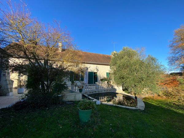 Dpt Vienne (86), à vendre à Thuré, Maison de Maître 16 pièces 670m2-35720 m2