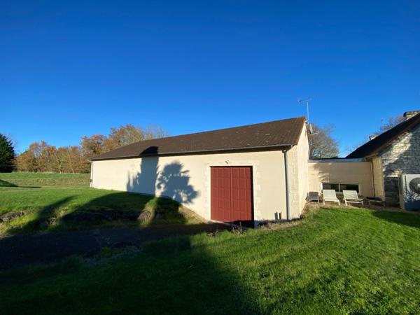 Dpt Vienne (86), à vendre à Thuré, Maison de Maître 16 pièces 670m2-35720 m2