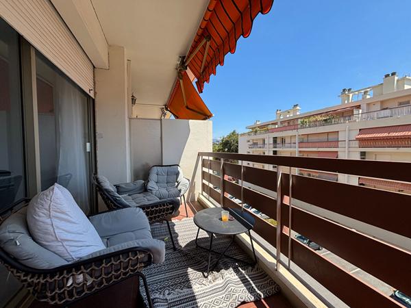 2 PIECES - RESIDENCE DE FRANCE