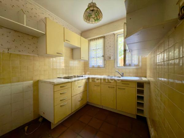 CONCARNEAU - Beuzec Conq - Maison 5 chambres - 1868 m² de terrain - A RENOVER