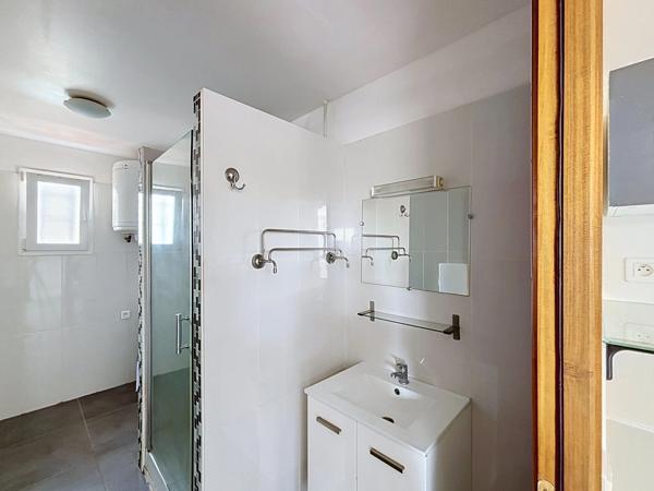 MARSEILLE 13ᵉ – PROPRIÉTÉ DE 167 M² – 4 LOGEMENTS INDÉPENDANTS – PISCINE – 2 GARAGES -DPE A