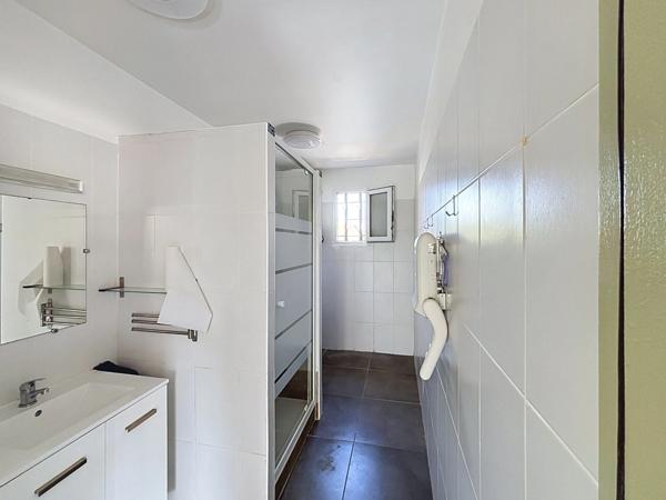 MARSEILLE 13ᵉ – PROPRIÉTÉ DE 167 M² – 4 LOGEMENTS INDÉPENDANTS – PISCINE – 2 GARAGES -DPE A
