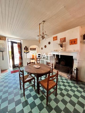 MAISON DANS HAMEAU - 10 MN DU BLANC (36300)