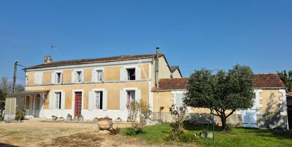 Maison Aujac - corps de ferme avec du potentiel