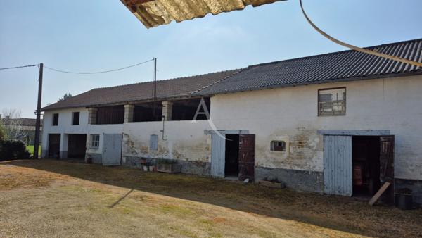 Maison Aujac - corps de ferme avec du potentiel