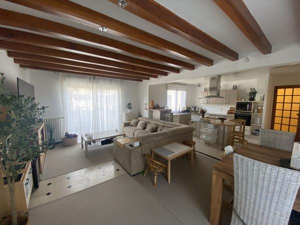 Maison Bobigny 7 pièce(s) 212 m2 (Carrez) terrain 218m2