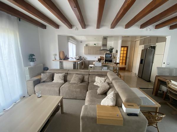 Maison Bobigny 7 pièce(s) 212 m2 (Carrez) terrain 218m2