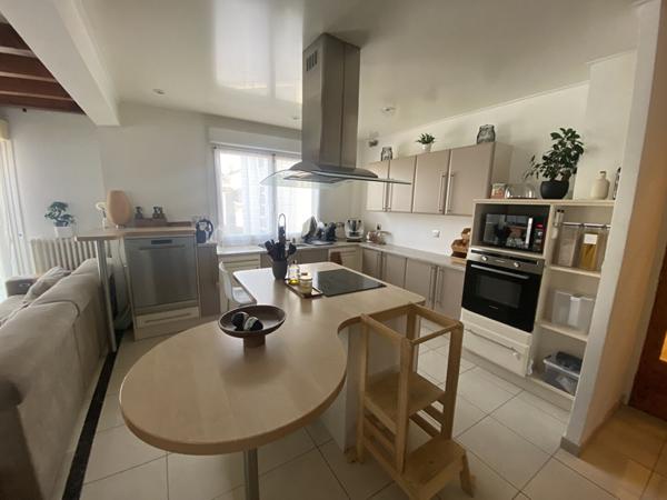 Maison Bobigny 7 pièce(s) 212 m2 (Carrez) terrain 218m2