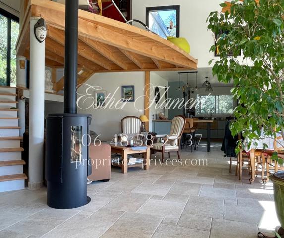 Maison d'architecte à vendre à Saint-Jean-du-Pin ,Immobilier Cévennes ,Esther Flament, conseillère à Anduze