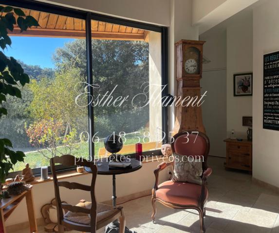 Maison d'architecte à vendre à Saint-Jean-du-Pin ,Immobilier Cévennes ,Esther Flament, conseillère à Anduze