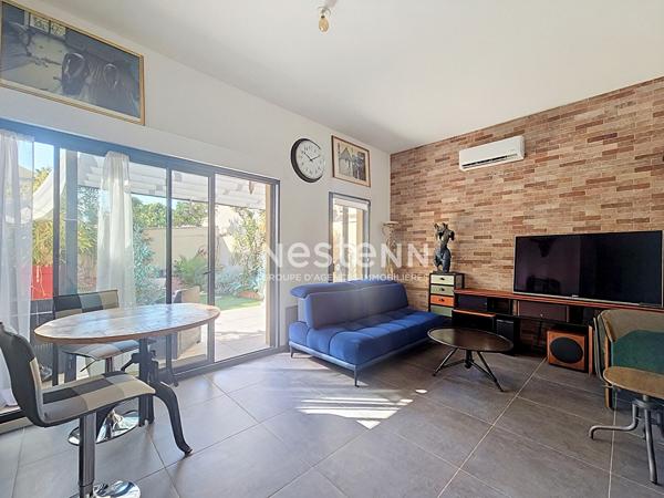Golfe-Juan - Duplex - 62 m² -  Terrasse - Jardin - Grand Parking