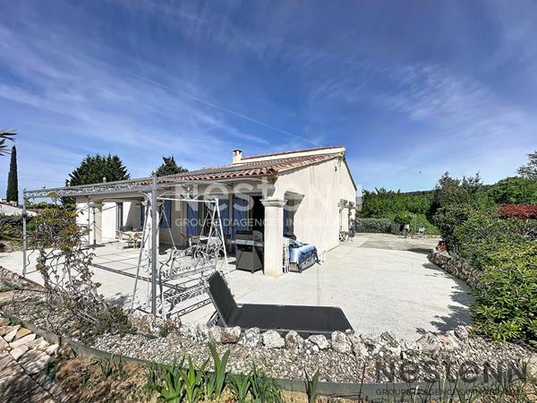 Maison spacieuse de 5 pièces à vendre à Pourrières, cadre naturel et équipements modernes