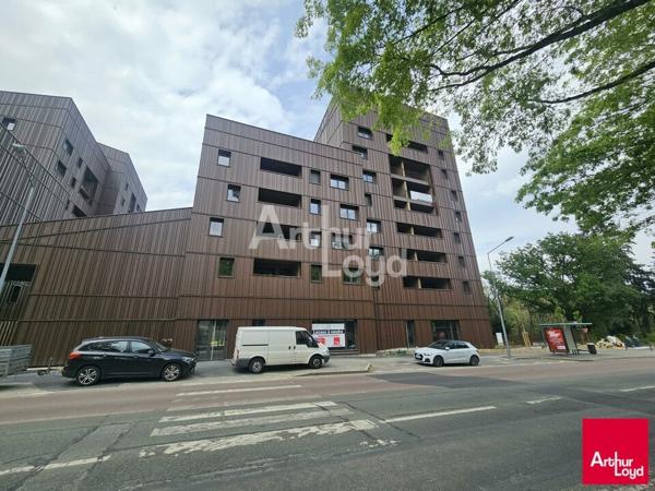 ANGERS quartier Belle-Beille, cellule commerciale de 128,50 m²