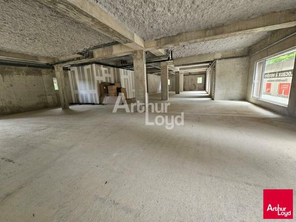 ANGERS quartier Belle-Beille, cellule commerciale de 128,50 m²