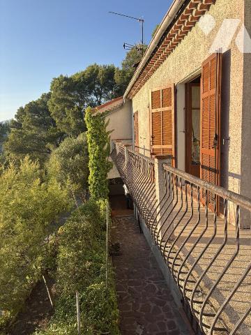 Maison à vendre - CASTAGNIERS 