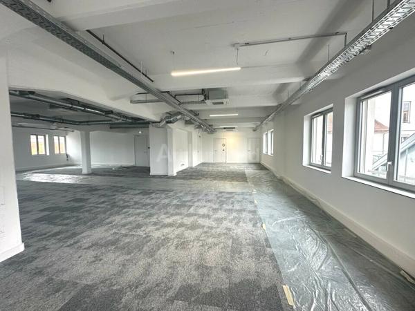 BUREAUX à LOUER de 339 m²
