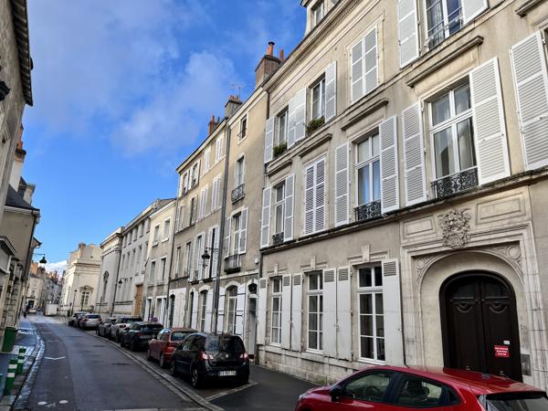 Bureaux à louer 65 m2 à Orléans hyper-centre