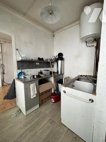 Vente petit Immeuble avec local à Grenoble – idéal projet de rénovation, opportunité de valorisation