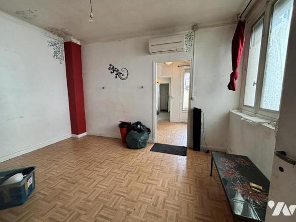 Vente petit Immeuble avec local à Grenoble – idéal projet de rénovation, opportunité de valorisation