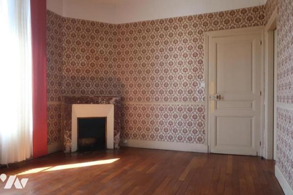 MAISON T5 - CAVE - GARAGE - JARDIN - 297m² cadastré