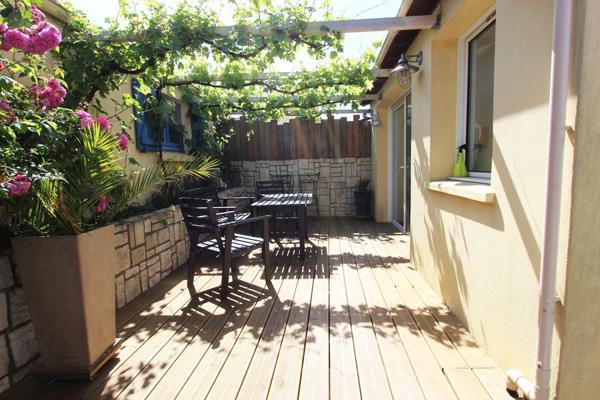 UNE MAISON RÉNOVÉE AVEC JARDIN, SUR KERFEUNTEUN -