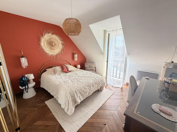 Maison 7 pièce(s) 4 chambre(s) 194 m²