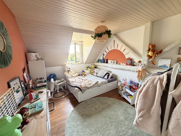 Maison 7 pièce(s) 4 chambre(s) 194 m²