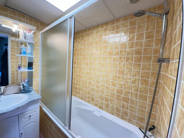 Appartement 6 couchages, sans bail commercial – Résidence 4 étoiles à Gréoux-les-Bains