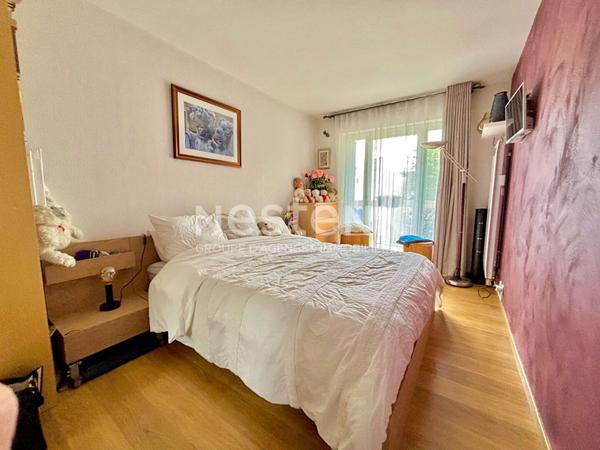 Appartement lumineux 3 chambres 74 m² traversant avec balcon, parking, cave, Verrières-le-Buisson centre, proche écoles, commerces, espaces verts, bus, RER B, N20 et A6, calme, idéal famille ou télétravail
