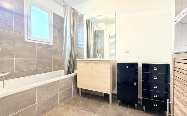 Maison à vendre    4 pièces • 90,94 m2 Salon-de-Provence