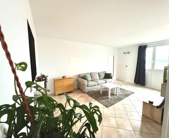 Appartement à louer 4 pièces MANTES LA VILLE (78) - 73 m² - Box Garage - Cave