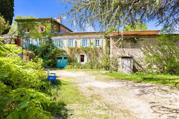 Ancien moulin à eau du XVIIème dans son cadre bucolique
