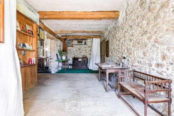 Ancien moulin à eau du XVIIème dans son cadre bucolique
