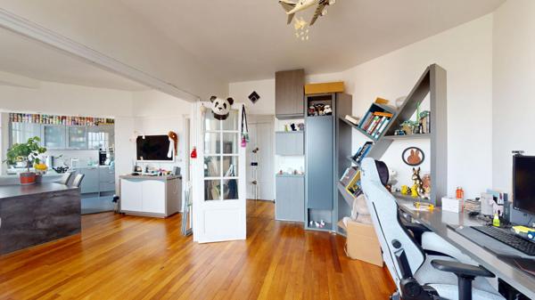 Appartement Sceaux 3 pièce(s) 66.53 m2 ; Rue Houdan ; Commerces ; RER B ; Lumineux