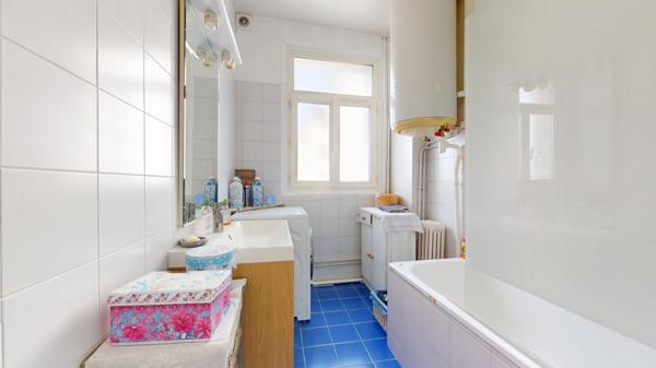 Appartement Sceaux 3 pièce(s) 66.53 m2 ; Rue Houdan ; Commerces ; RER B ; Lumineux