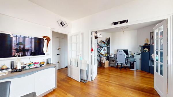 Appartement Sceaux 3 pièce(s) 66.53 m2 ; Rue Houdan ; Commerces ; RER B ; Lumineux