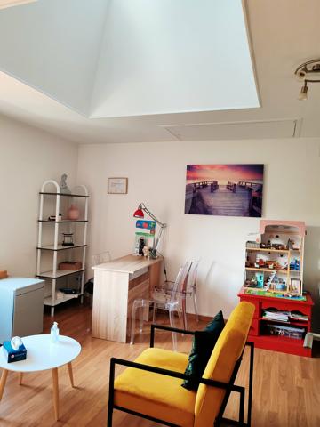 A LOUER UN BUREAU DE 16m2 SUR UN AXE PASSANT EN CENTRE VILLE DE LA ROCHE SUR YON.