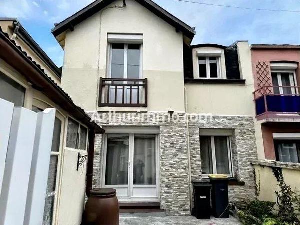 Vente                                                      Maison
                        
                     3 pièces                      70 m2                     à Le Havre