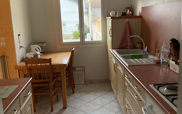 Maison à vendre    2 pièces •  Saintes